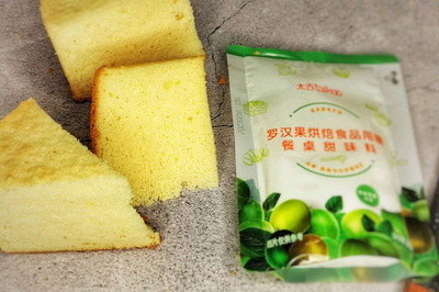 轻盈松软，奶香四溢——酸奶戚风蛋糕的烘焙艺术